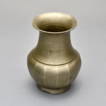 Beautiful Brass Sturdy Holy Water Pot for Home Decoration