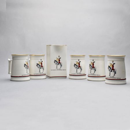Beautiful Mug Set With Jug For Dine& Decor With Amazing Print