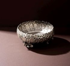 Luxe Avian Elegance Bowl