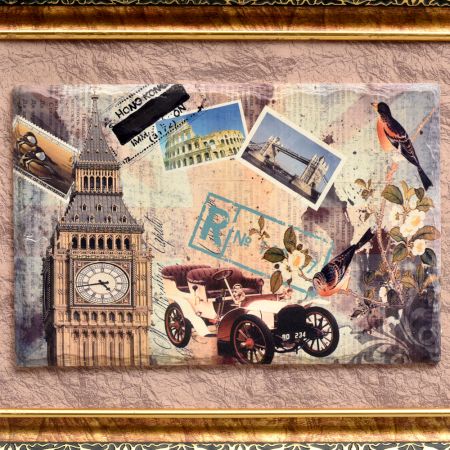 Vintage Clock With Beautiful Art Work