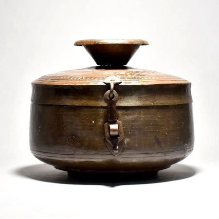 Vintage Jewelry Box Use For Silver In Brass Material