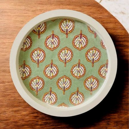 Designer Green Cemented Plate for Home Decor