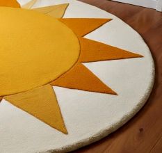 Handtufted Radiant Sun Wheel Wool Rug