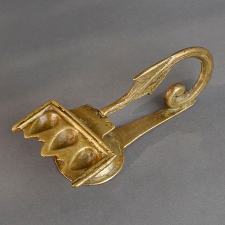 Vintage Handcrafted Brass Aarti Oil Lamp with Handle