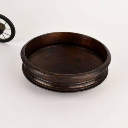 Minimalist Round Brass Handmade Urli for Decoration