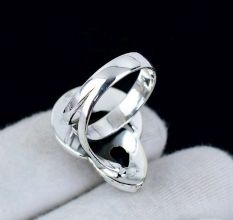 Handmade 925 Sterling Silver Labradorite Ring Crescent Moon Design for Women