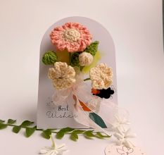 Soft Peach Crochet Daisy With Ivory Blossoms