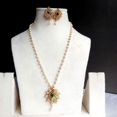 Handcrafted Floral Pearl Necklace Jewellery Set