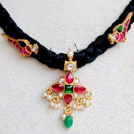 Handmade Graceful Silk Necklace Jewellery Set