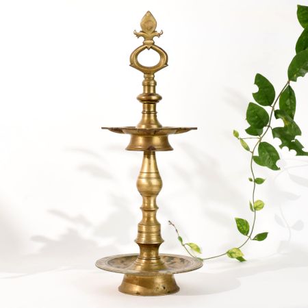 Antique Brass Heritage Oil Lamp Stand Decor