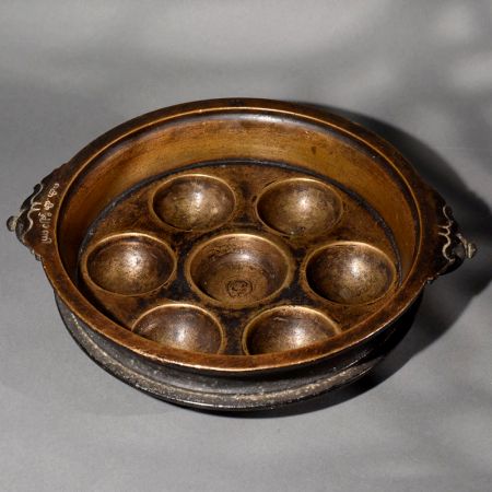 Traditional South Indian Vintage Brass Idli Pot for Kitchen Decor