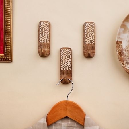 3 Pieces Brown And White Decorative Wooden Adhesive Wall Hooks