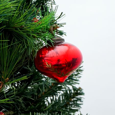 Red Vintage Turnip Shaped Leaf Cut Glass Christmas Ornament