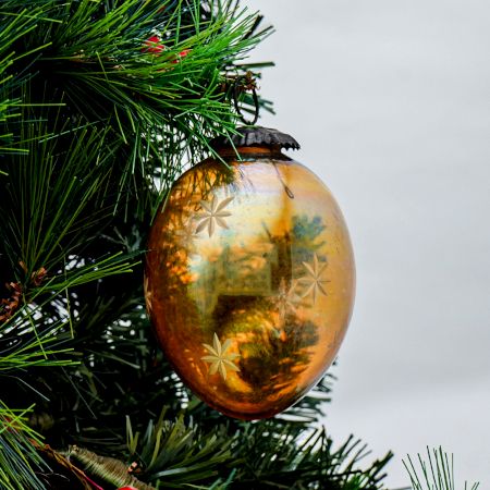 Amber Avocado Star Cut Christmas Hanging