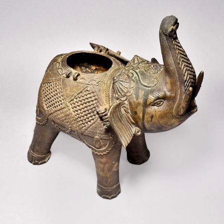Decorative Finest Brass Jewelry Box in Tribal Art for Decor