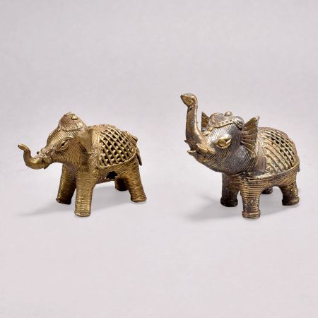 Handcrafted Vintage Brass Elephant Statue in Pair for Decor