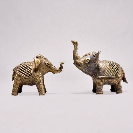 Handcrafted Vintage Brass Elephant Statue in Pair for Decor