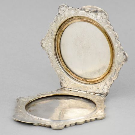 Vintage Handcrafted 900 Silver Makeup Compact Case