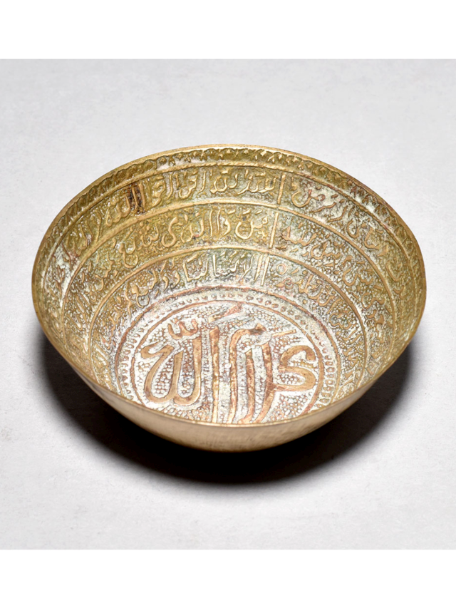 Vintage Indian Kitchen Decor Revives the Soul of Tradition