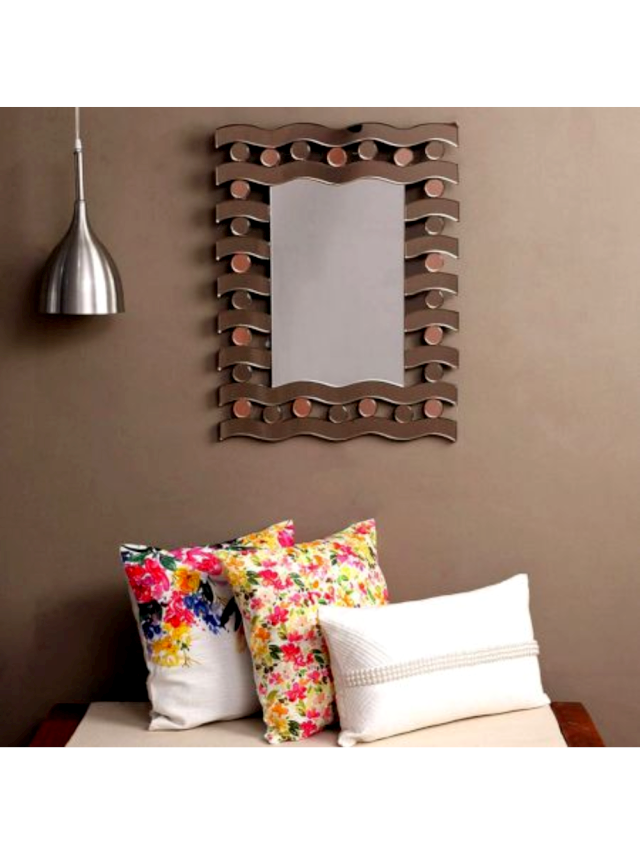 Venetian Mirrors Redefine Reflection as Art